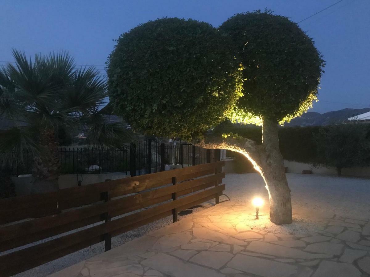 Villa Lilly Peyia Exterior foto